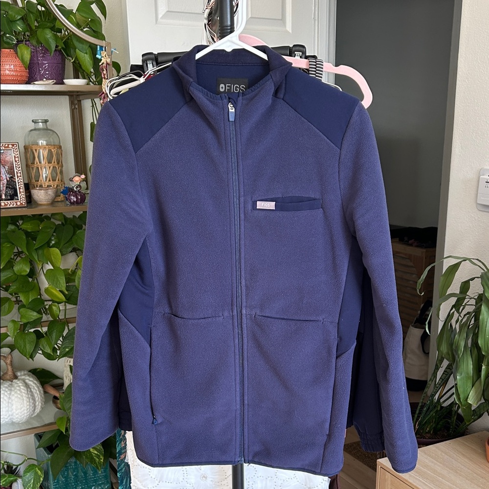 Figs On-Shift Fleece Jacket. Size Medium. - Picture 1 of 3
